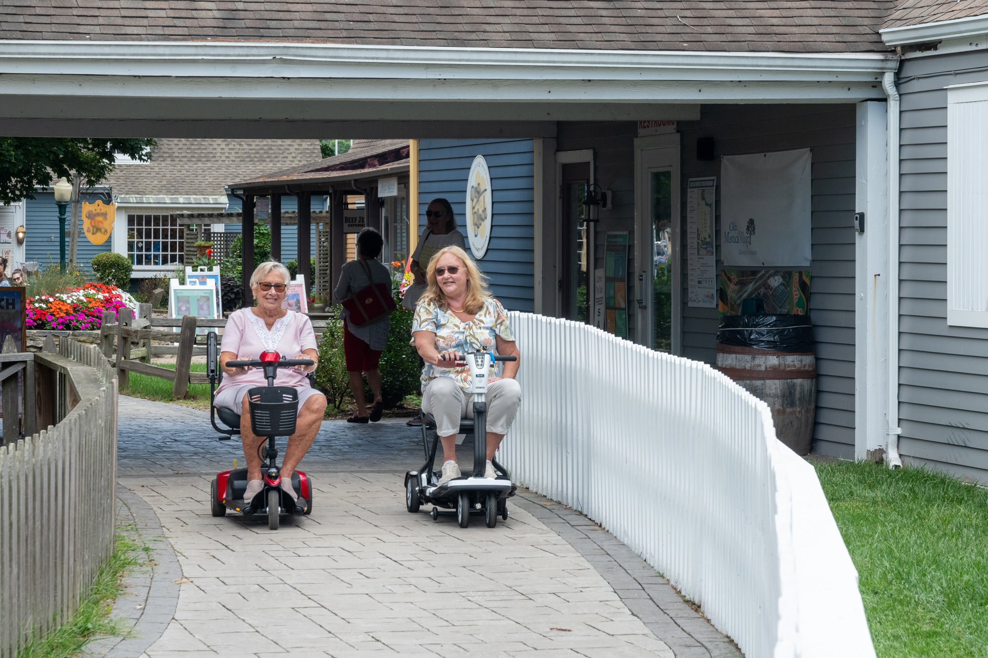 Read more about the article Explore Mystic, Connecticut: A Mobility-Friendly Guide